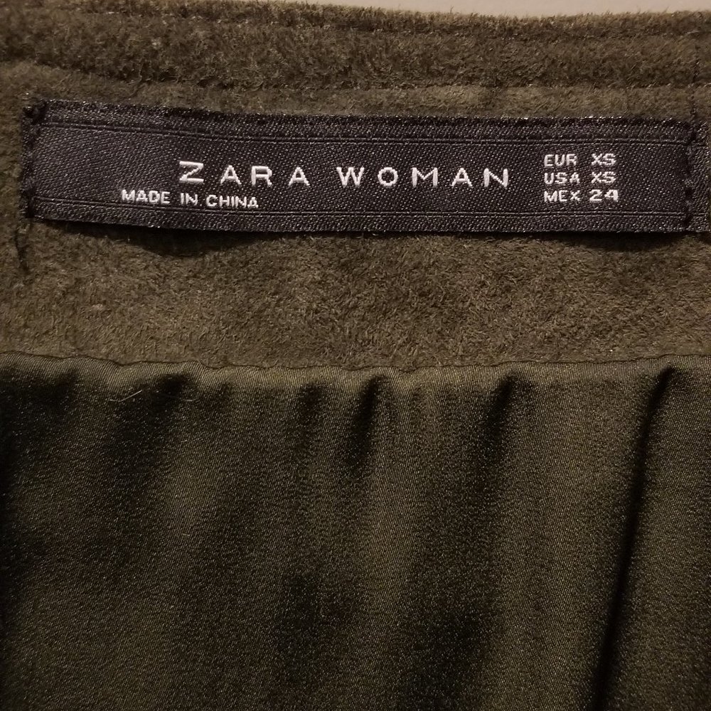 LIKE NEW Women's ZARA XS Olive Green Leather Mini Skirt! - Picture 10 of 10